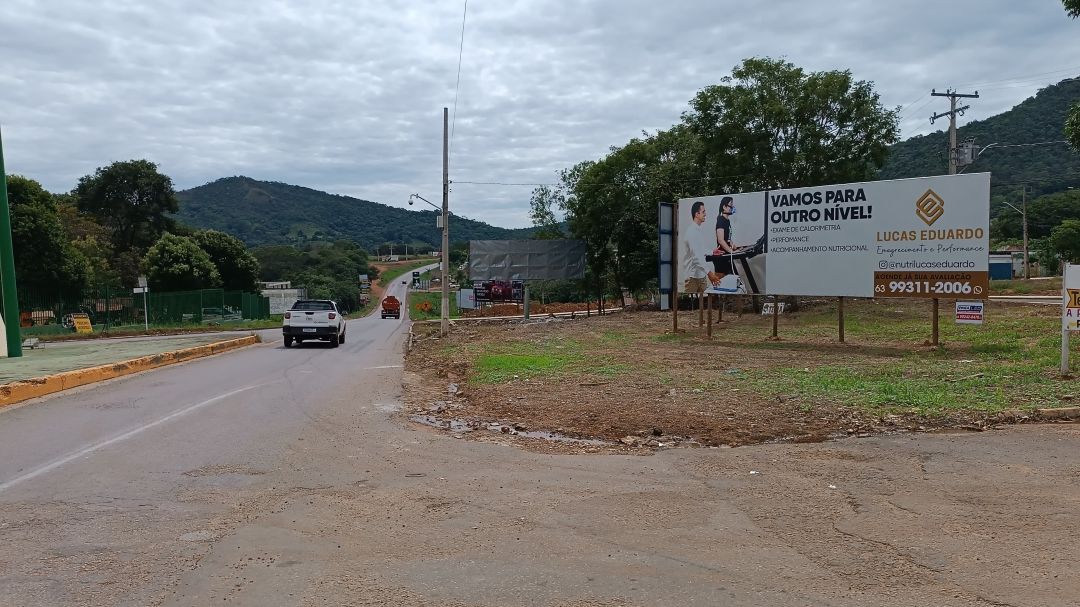 Outdoor em Paraíso do Tocantins - SERRANO I, TO-080, SAÍDA DE PARAÍSO PARA PALMAS, AO LADO DIREITO DEQUEM TRANSITA (PRÓXIMO AOPOSTO SERRANO) (#PSO33) | Paraled Mídia Exterior