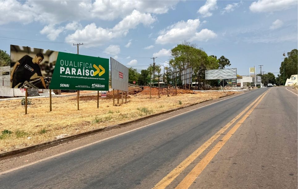 Outdoor em Paraíso do Tocantins - SERRANO I, TO-080, ENTRADA DE PARAÍSO, AO LADO ESQUERDO DE QUEM TRANSITAVINDO DE PALMAS (#PSO38) | Paraled Mídia Exterior