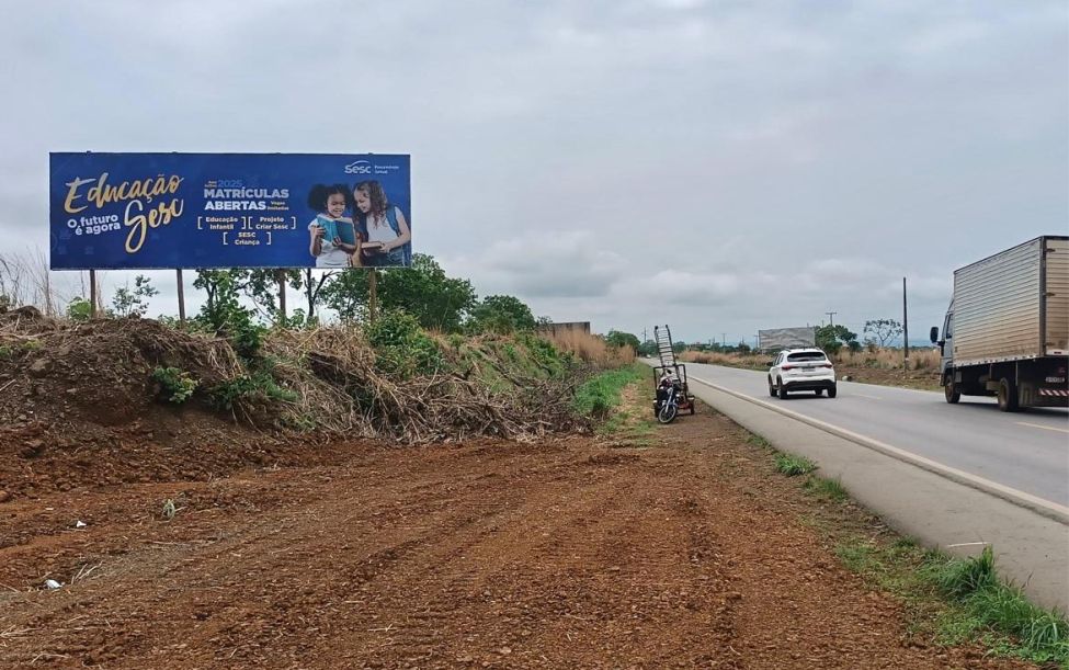 Outdoor em Paraíso do Tocantins, TO-080, INDO DE PARAÍSO PARA PALMAS,
AO LADO ESQUERDO DE QUEM TRANSITA
INDO PARA PALMAS (PRÓXIMO AO SILO DE GRÃOS) (#PSO50-A) | Paraled Mídia Exterior